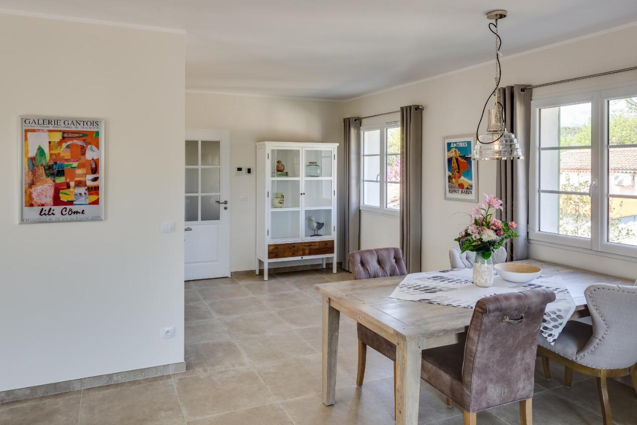 Luxurious And Spacious Apartment In The Heart Of The Cote D'Azur Roquefort-les-Pins Zewnętrze zdjęcie