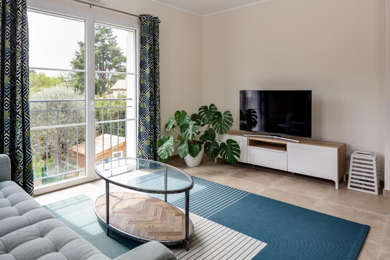 Luxurious And Spacious Apartment In The Heart Of The Cote D'Azur Roquefort-les-Pins Zewnętrze zdjęcie