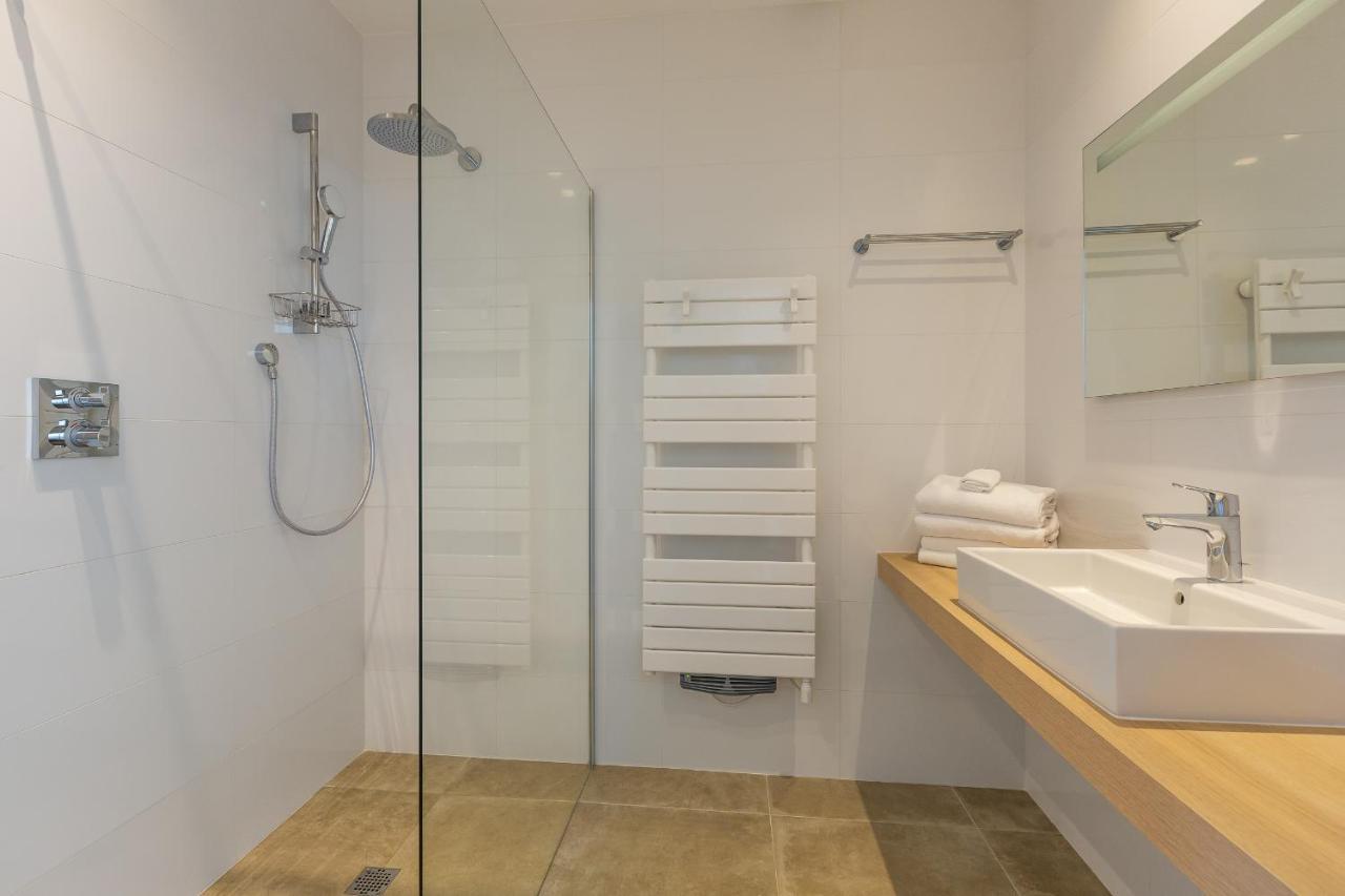 Luxurious And Spacious Apartment In The Heart Of The Cote D'Azur Roquefort-les-Pins Zewnętrze zdjęcie